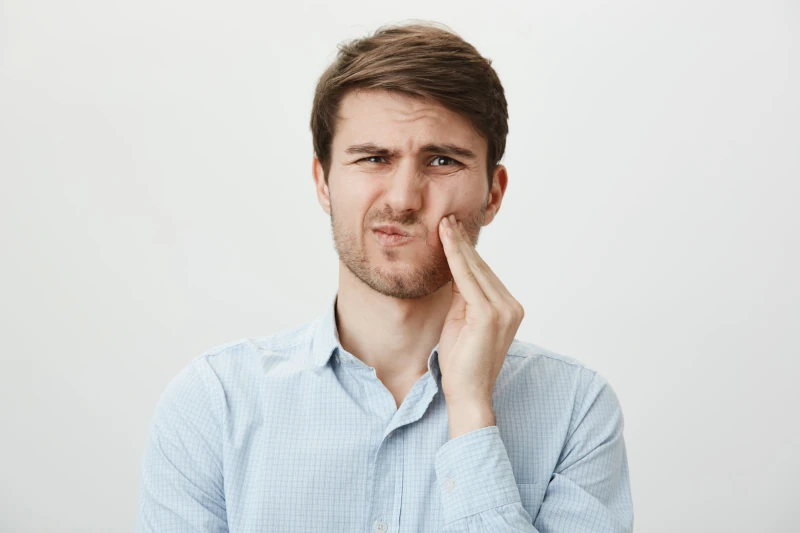 عوارض احتمالی کشیدن دندان عقل نهفته با بیهوشی